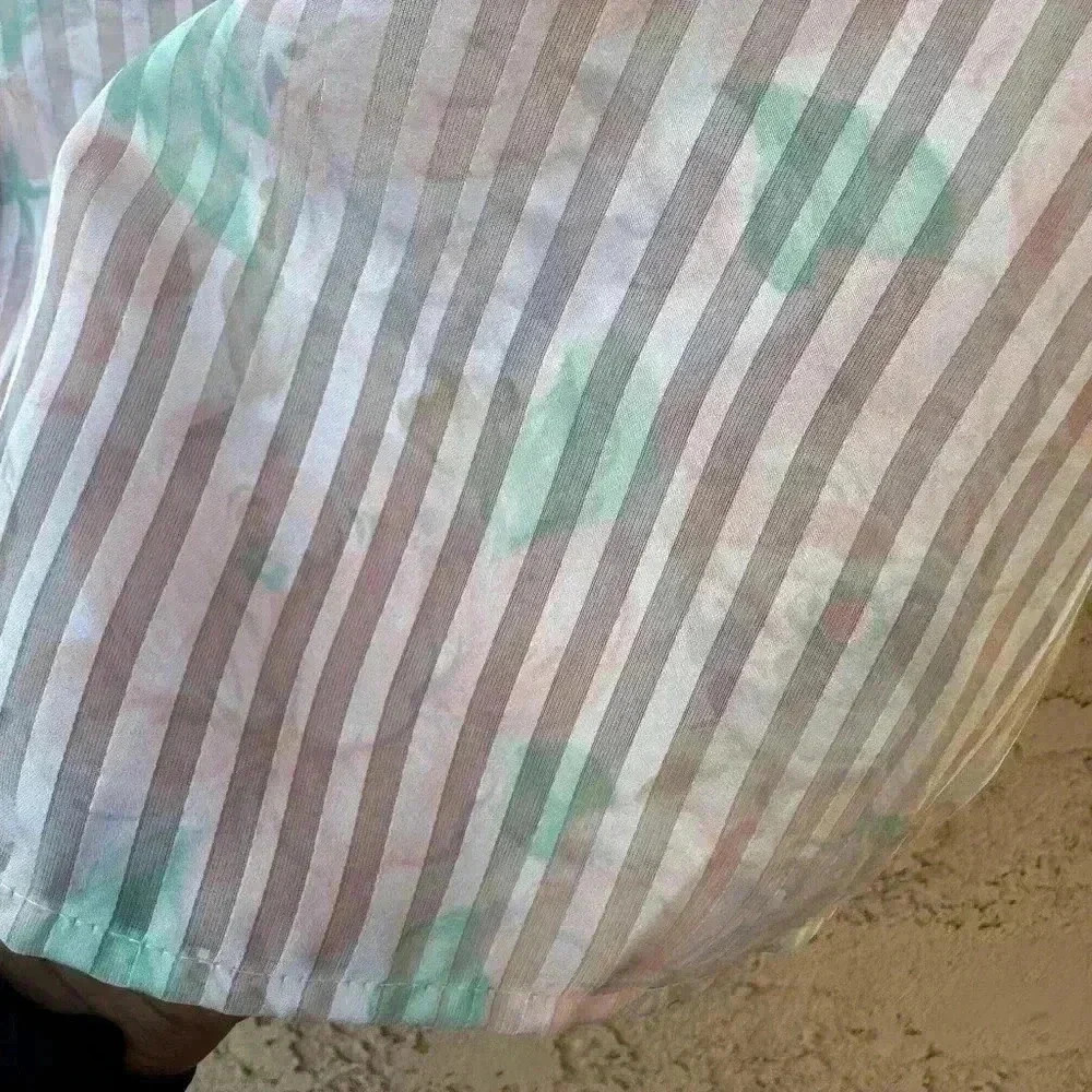 Floral top from Laura & Jayme Two - Picture 5 of 6